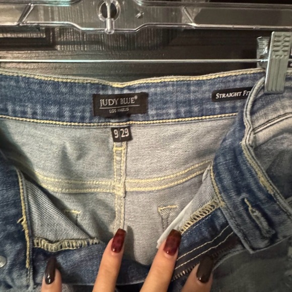 Judy Blue 9/29 Light Wash Straight Leg Jeans - Picture 2 of 4